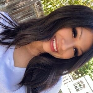 Meet your Posher, Evelyn